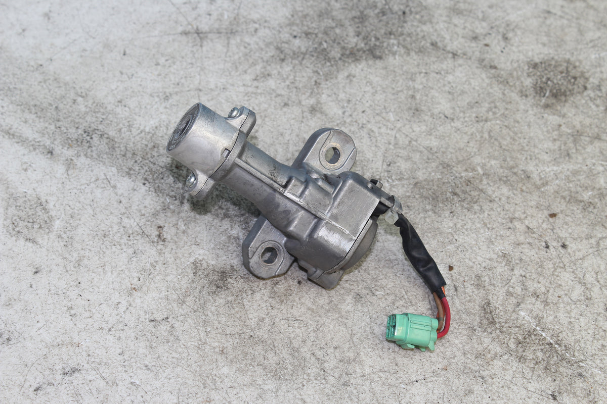 07-25 Suzuki Boulevard VL800 C50 Ignition Switch Gas Fuel Cap Lockset w/ Key
