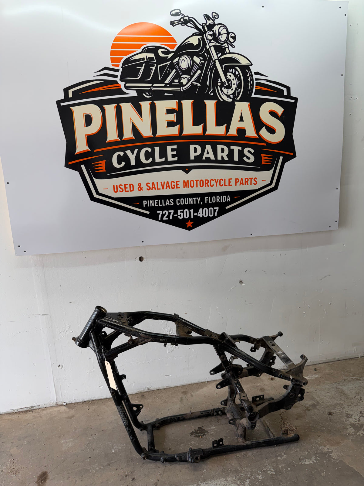 05-09 Suzuki Boulevard VL800 C50 Frame *CLN*