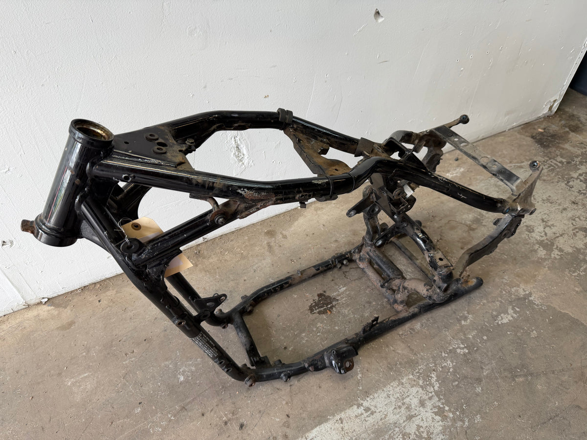 05-09 Suzuki Boulevard VL800 C50 Frame *CLN*