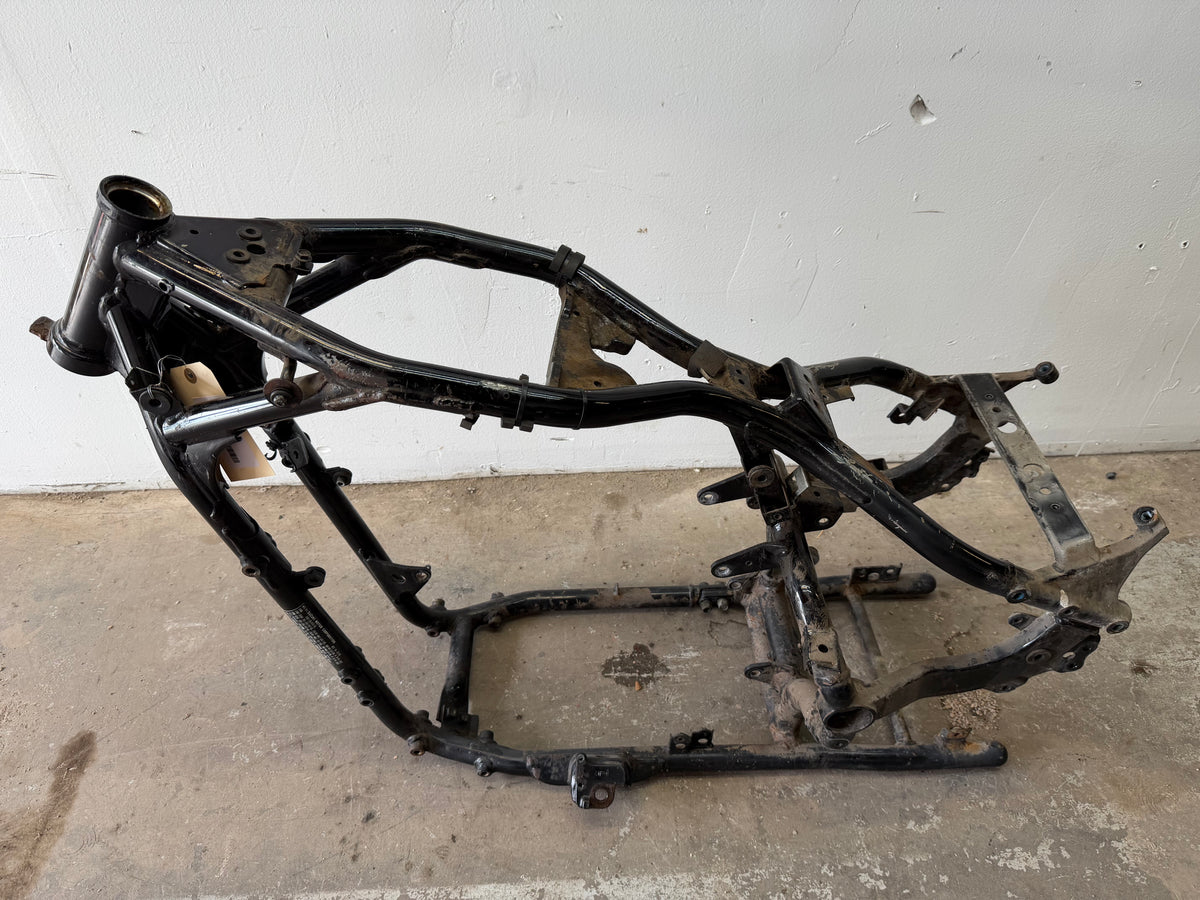 05-09 Suzuki Boulevard VL800 C50 Frame *CLN*