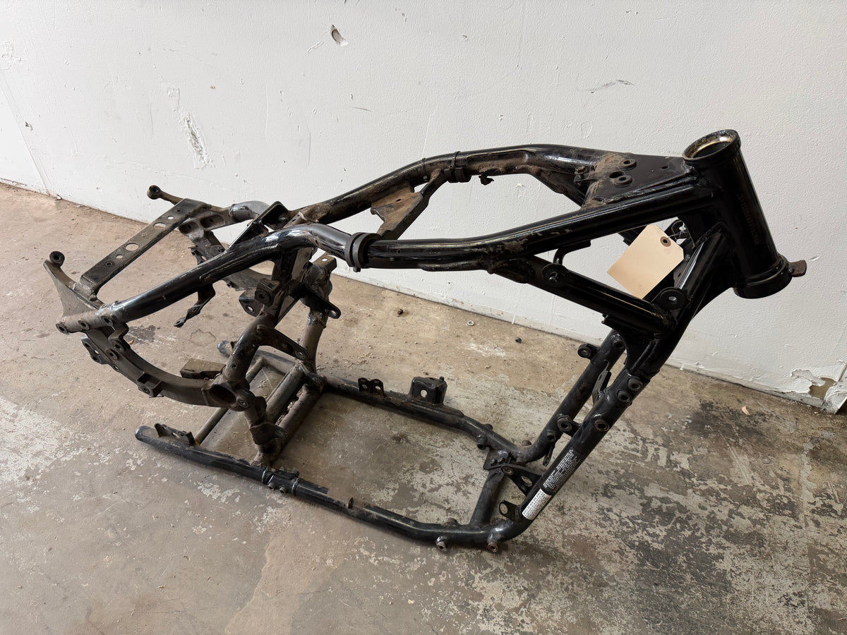 05-09 Suzuki Boulevard VL800 C50 Frame *CLN*