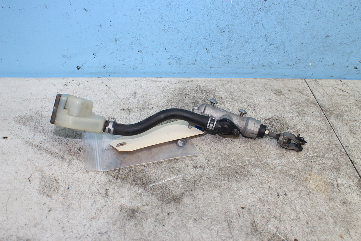 99-02 Suzuki GSX1300R Hayabusa Rear Brake Master Cylinder 69600-33C00