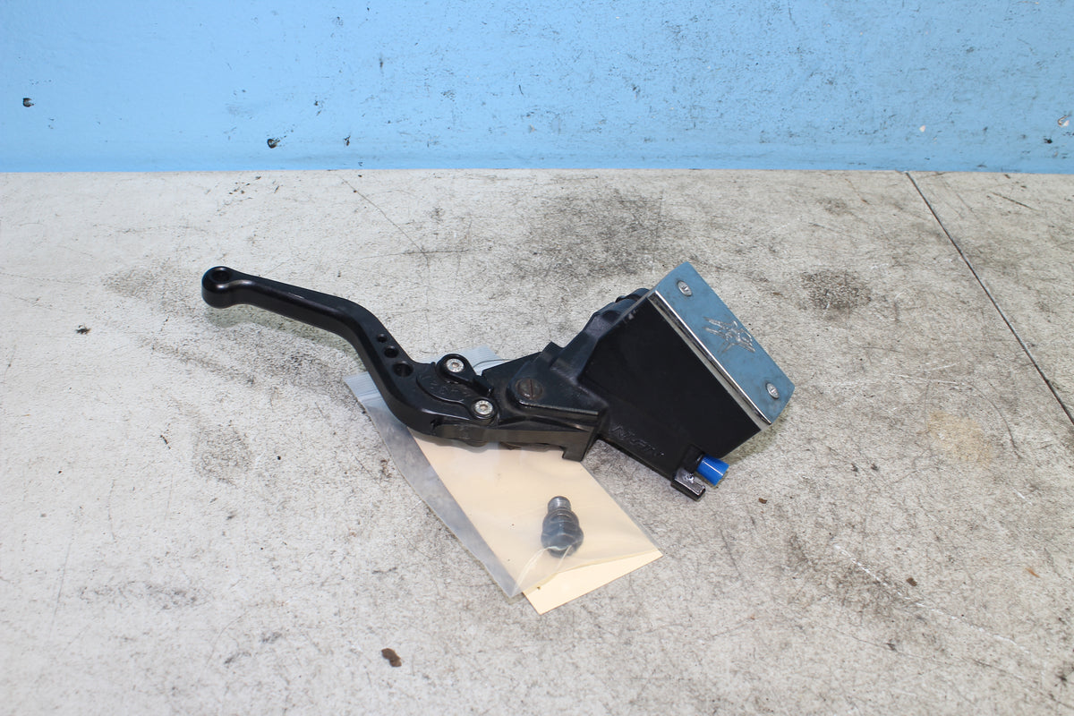 99-07 Suzuki GSX1300R Hayabusa Front Brake Master Cylinder Lever Bar Perch