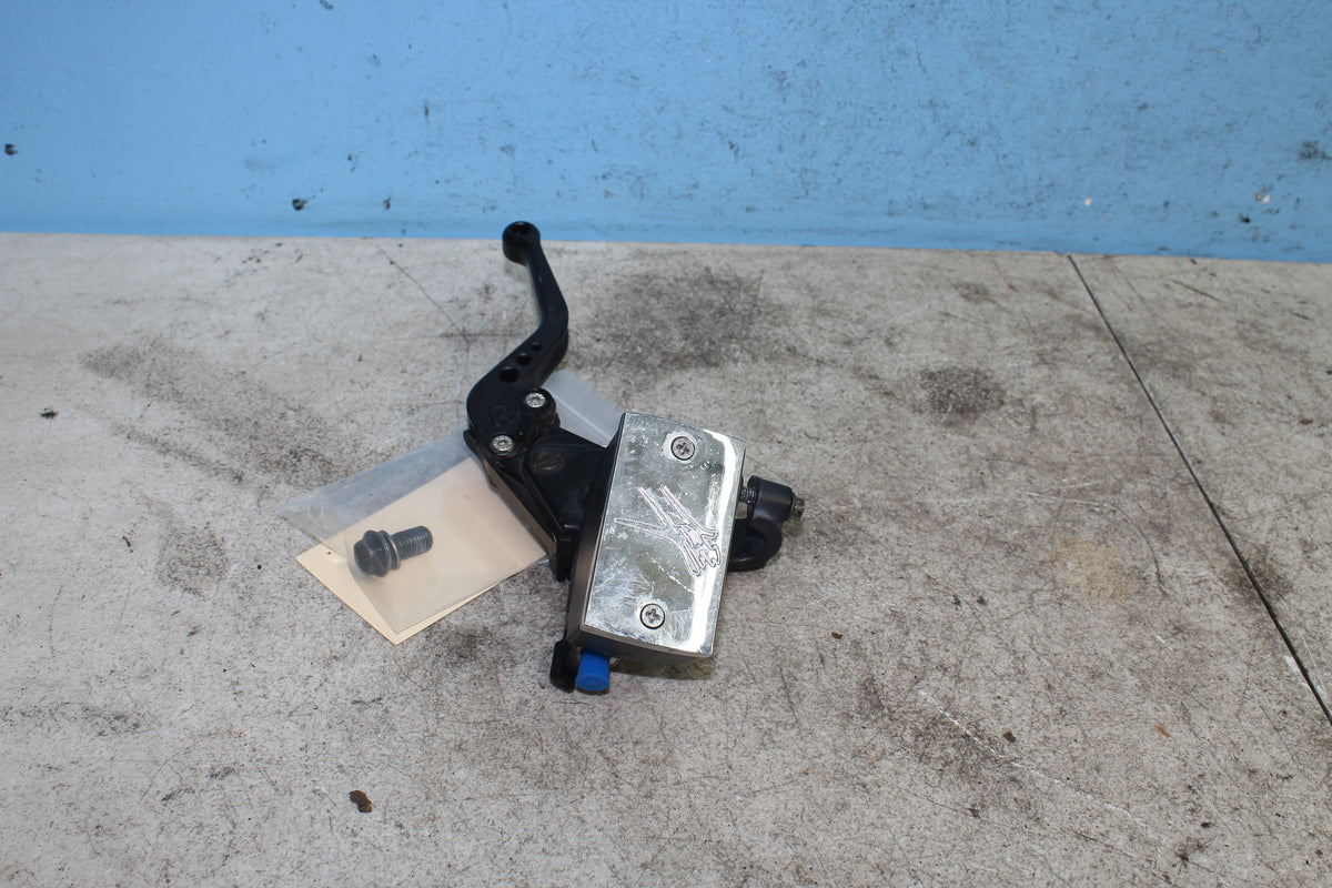 99-07 Suzuki GSX1300R Hayabusa Front Brake Master Cylinder Lever Bar Perch