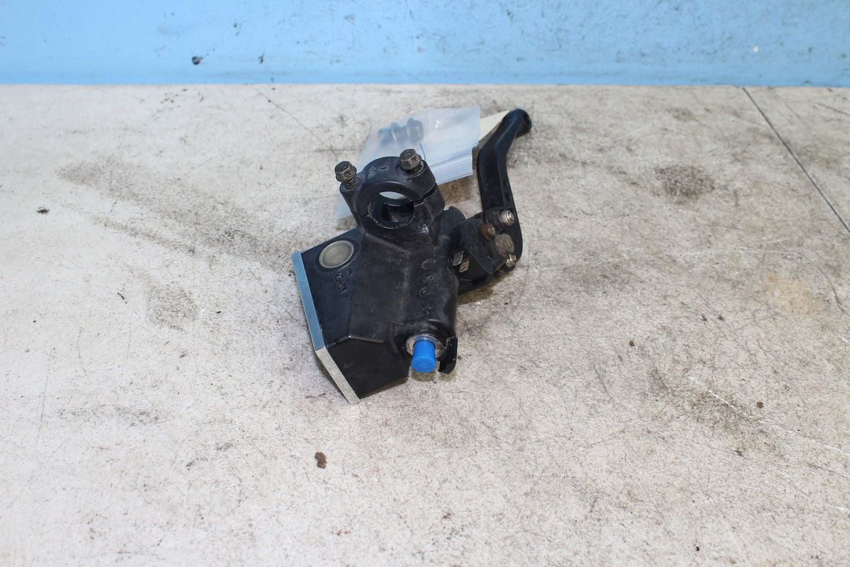 99-07 Suzuki GSX1300R Hayabusa Front Brake Master Cylinder Lever Bar Perch