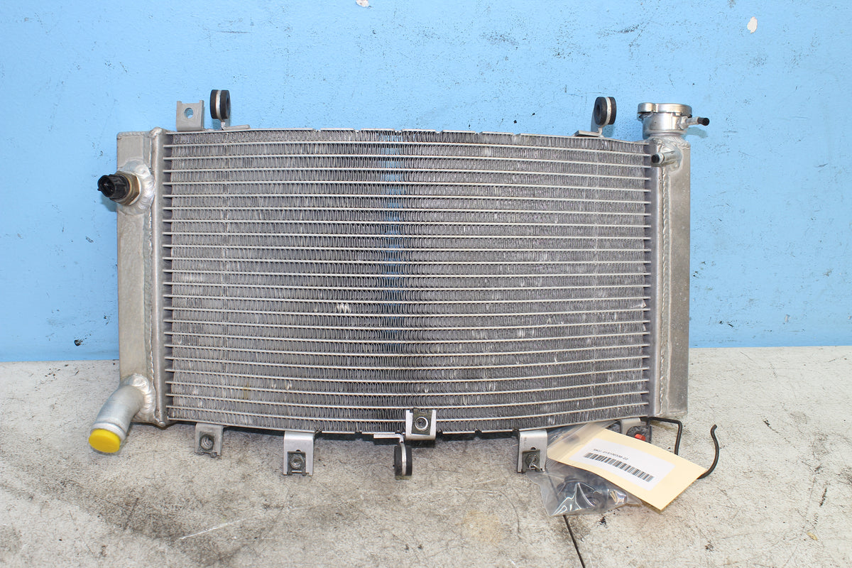 99-07 Suzuki GSX1300R Hayabusa Radiator Engine Motor Coolant Cooler