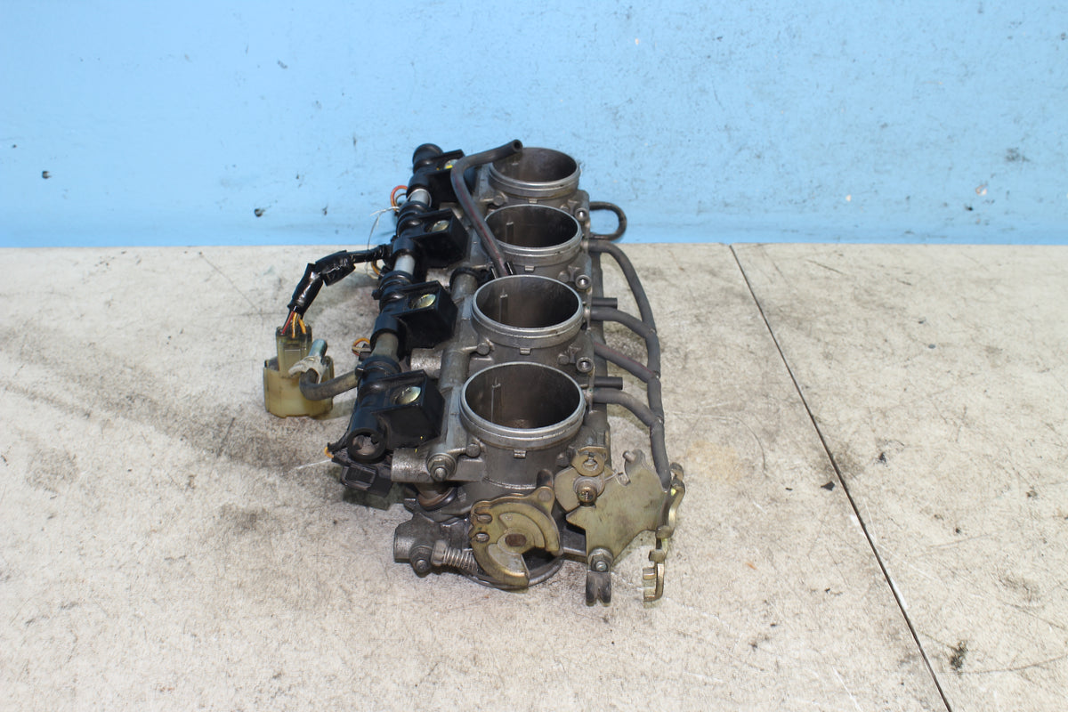 01-07 Suzuki GSX1300R Hayabusa Throttle Body Injectors Fuel Gas Rail