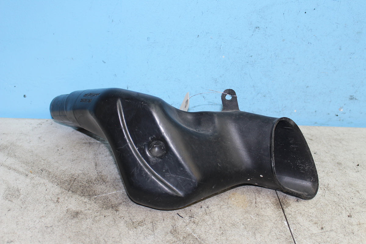 99-07 Suzuki GSX1300R Hayabusa Air Duct Right Intake Tube 94421-24F01