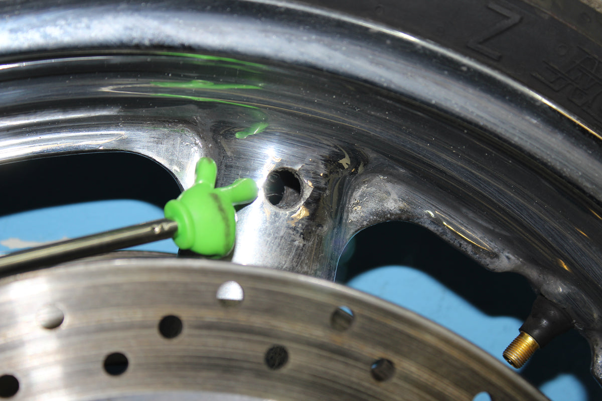 99-07 Suzuki GSX1300R Hayabusa Front Wheel Rim Tire *STRAIGHT*