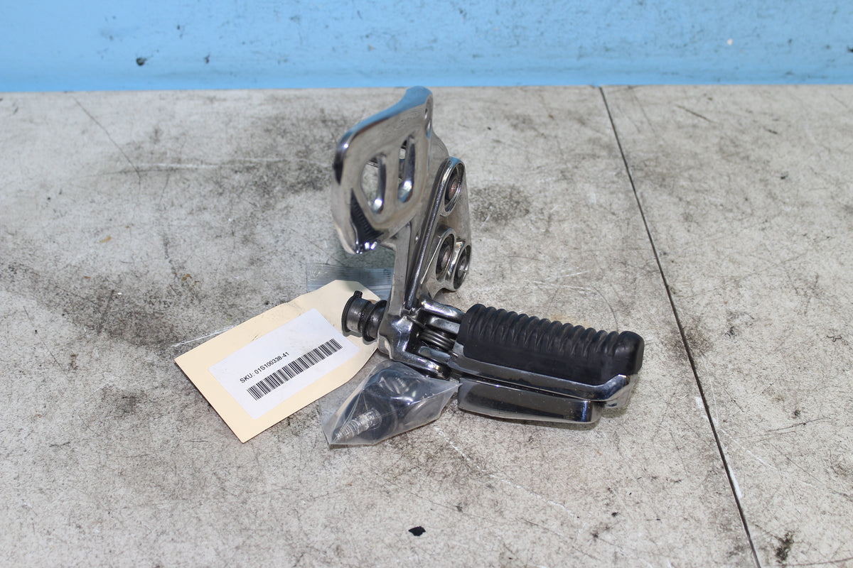 99-07 Suzuki GSX1300R Hayabusa Right Driver Foot Peg Rest Mount
