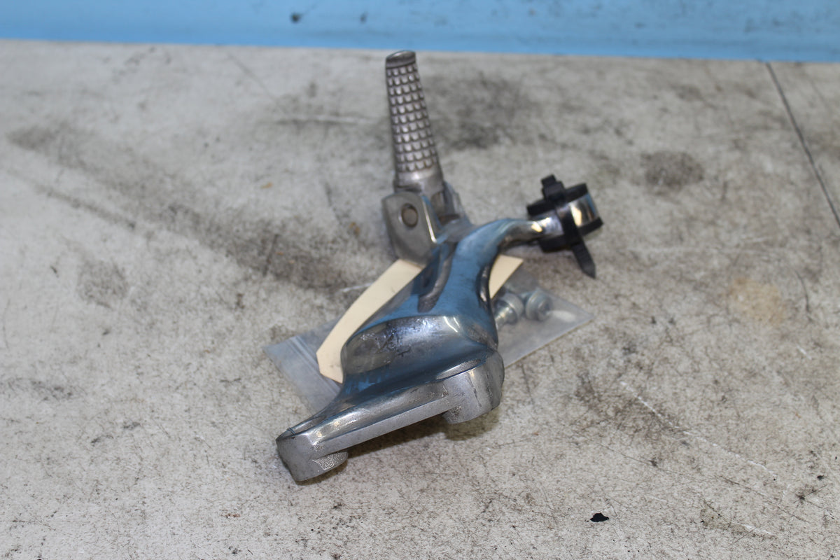 99-07 Suzuki GSX1300R Hayabusa Right Rear Foot Peg Rest Passenger