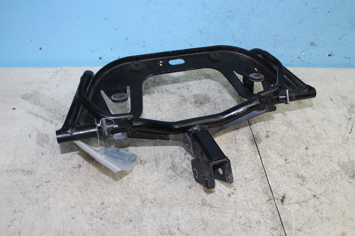 99-07 Suzuki GSX1300R Hayabusa Front Fairing Inner Stay Cowl Mount Bracket