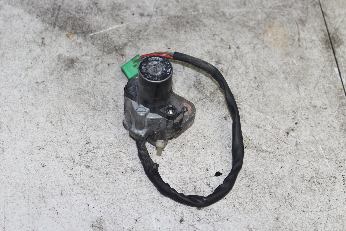 99-07 Suzuki GSX1300R Hayabusa Ignition Lockset Gas Tank Cap Seat Lock KEY