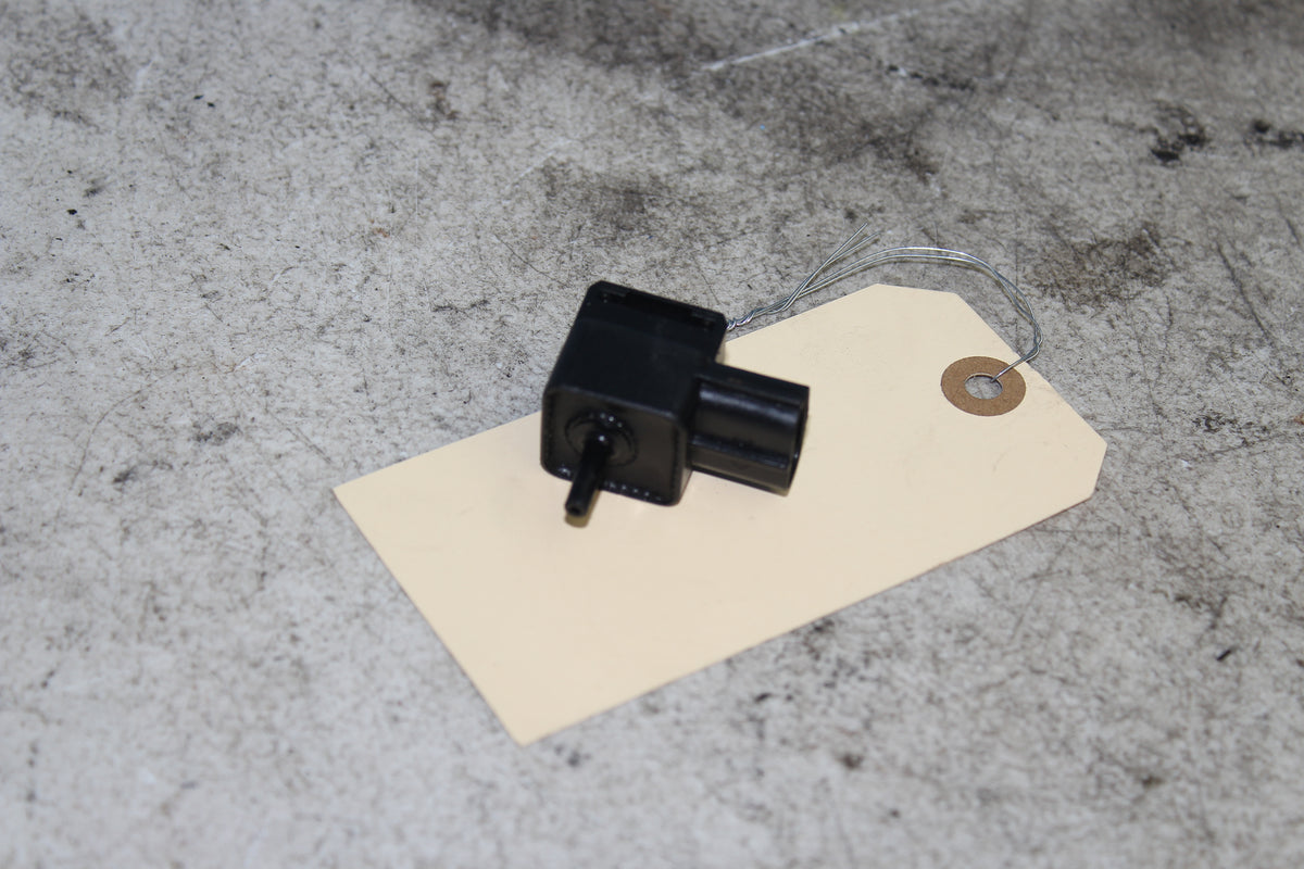 99-07 Suzuki GSX1300R Hayabusa Air Pressure Sensor Mass Air Flow 100798-4210