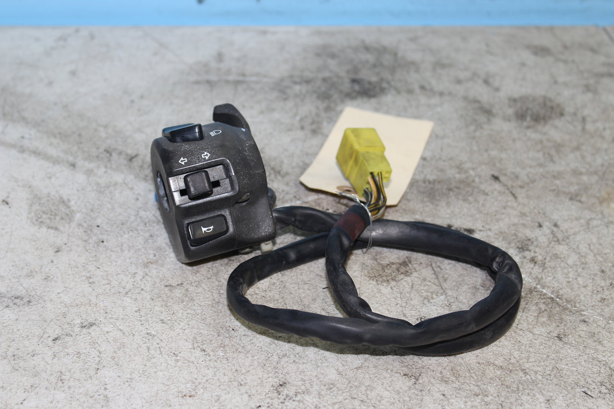 99-07 Suzuki GSX1300R Hayabusa Left Hand Control Headlight Turn Signal Switch
