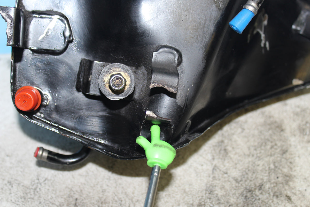 83-93 Harley Sportster XLH 1200 883 Oil Tank Reservoir Holder *DMG* Dipstick Cap