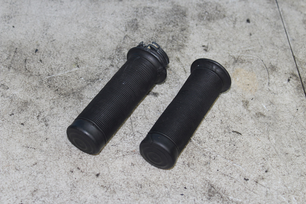 86-03 Harley Sportster XLH 1200 883 Grips Left Right 1" Bar Handlebar