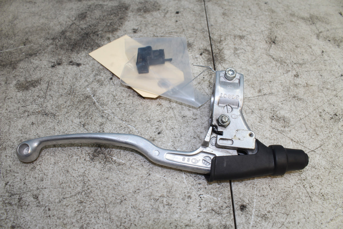 97-04 Suzuki Marauder VZ800 Clutch Lever Perch Bracket Assembly