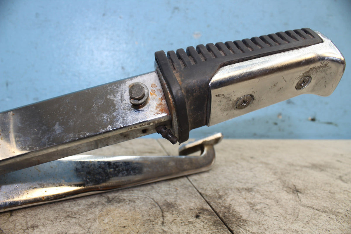97-03 Suzuki Marauder VZ800 Foot Peg Front Right Footrest Mount Rear Brake Pedal
