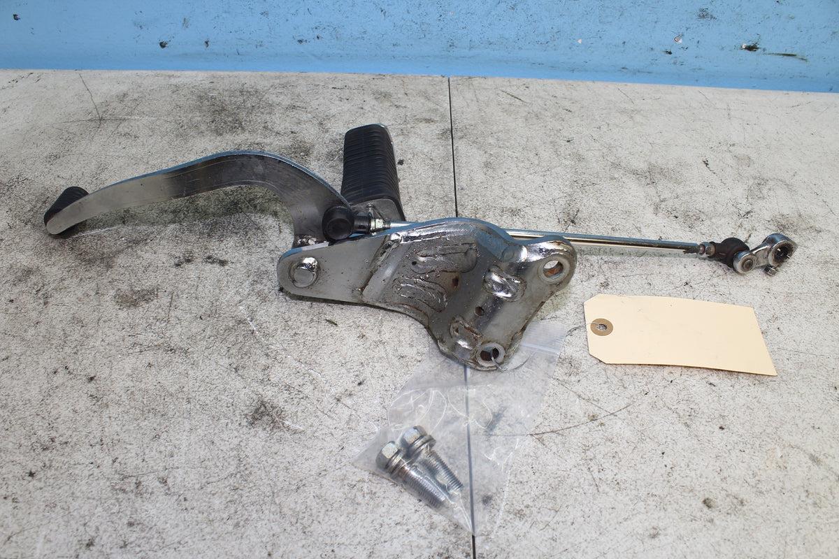 97-04 Suzuki Marauder VZ800 Foot Peg Left Front Footrest Gear Shifter Linkage