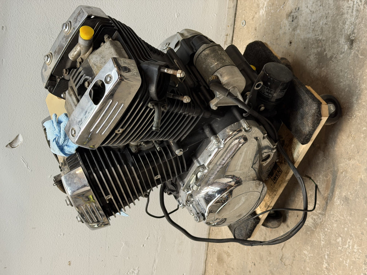 97-04 Suzuki Marauder VZ800 Engine Motor Transmission 11k Miles *RUNS*