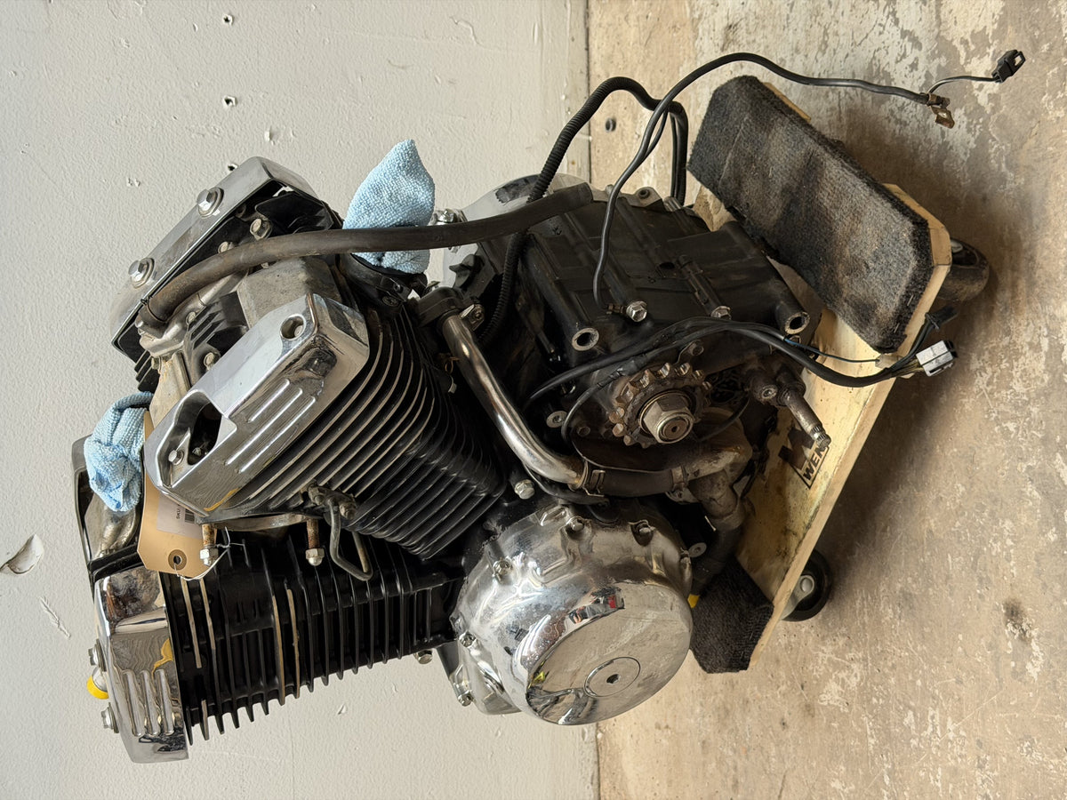 97-04 Suzuki Marauder VZ800 Engine Motor Transmission 11k Miles *RUNS*