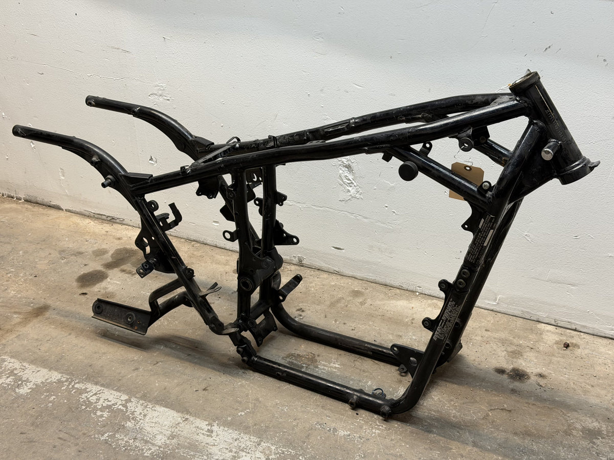 97-04 Suzuki Marauder VZ800 Frame Chassis *CLN*