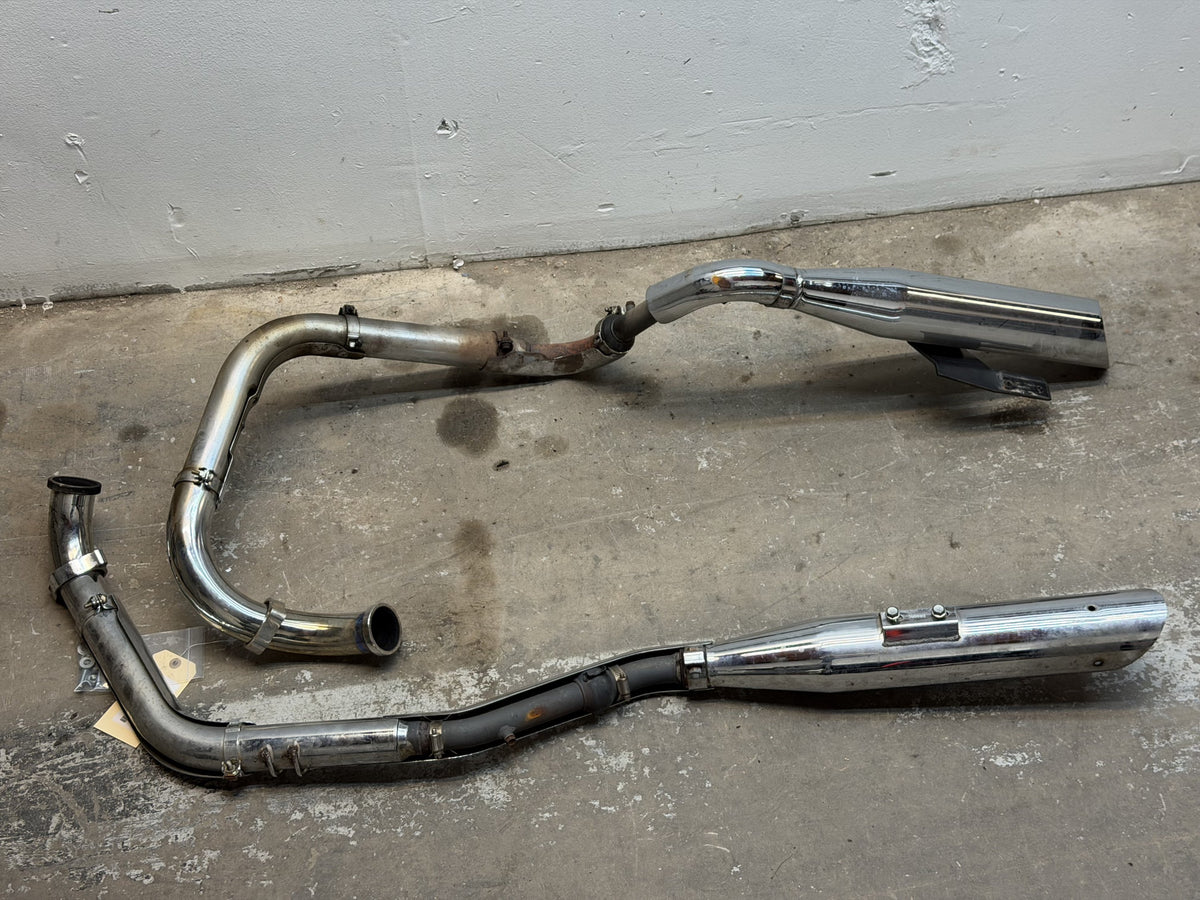 97-04 Suzuki Marauder VZ800 Vance & Hines Exhaust Pipe Muffler Header Chrome