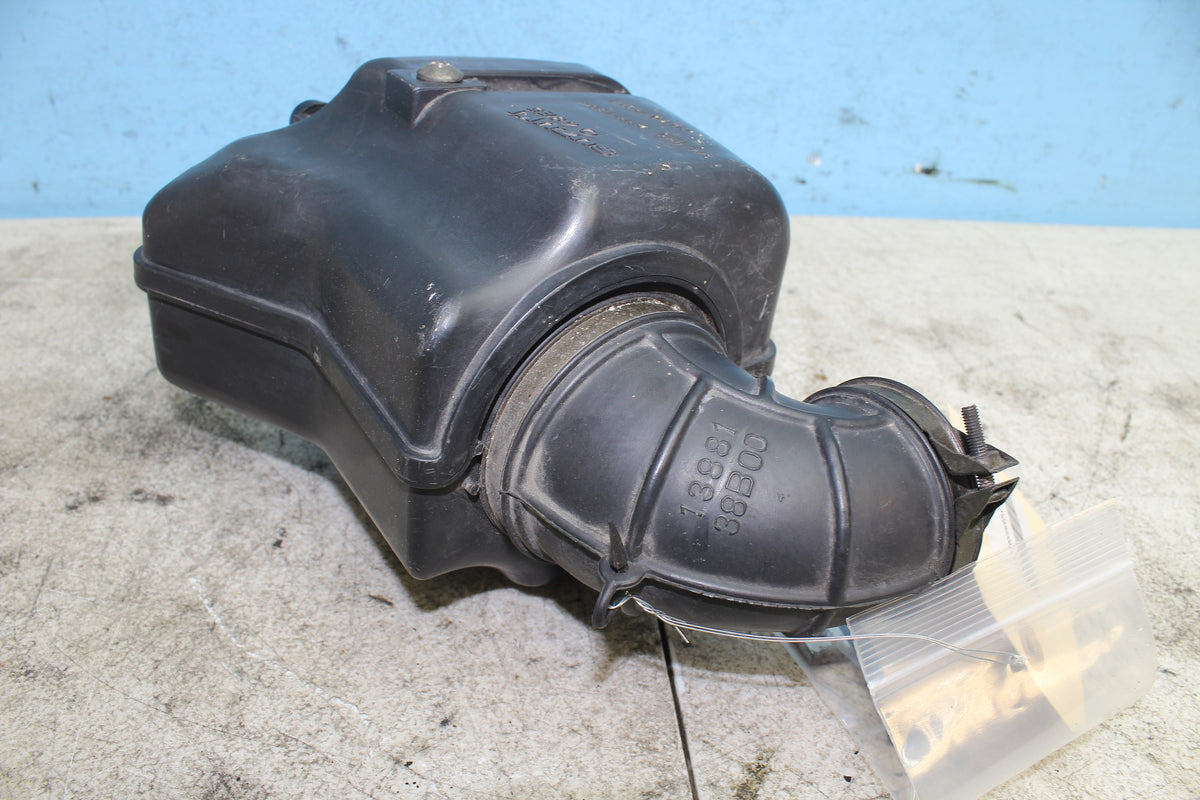 97-04 Suzuki Marauder VZ800 Front Air Box Carburetor Cleaner Carb Filter