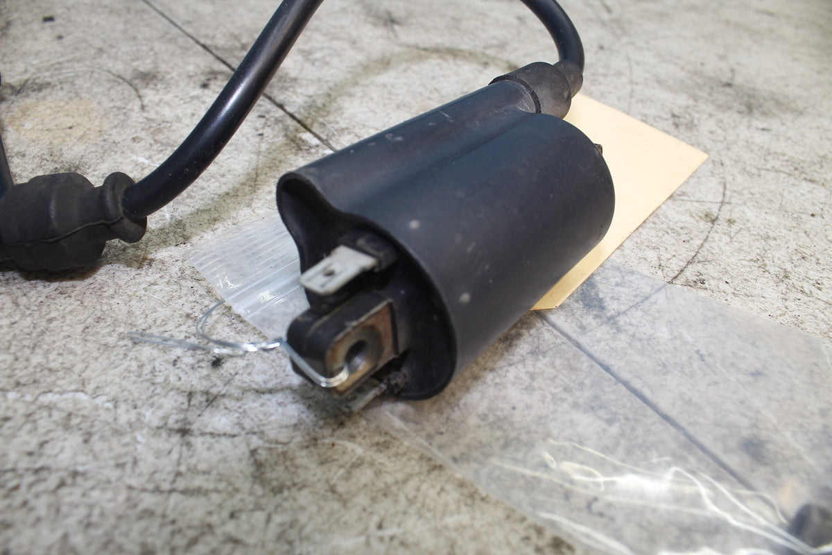 97-04 Suzuki Marauder VZ800 Front Ignition Coil Pack Plug Wire