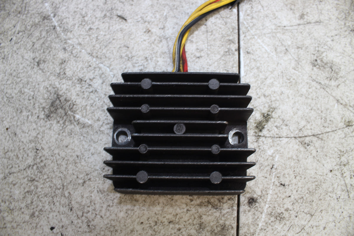 97-04 Suzuki Marauder VZ800 Rectifier Voltage Regulator