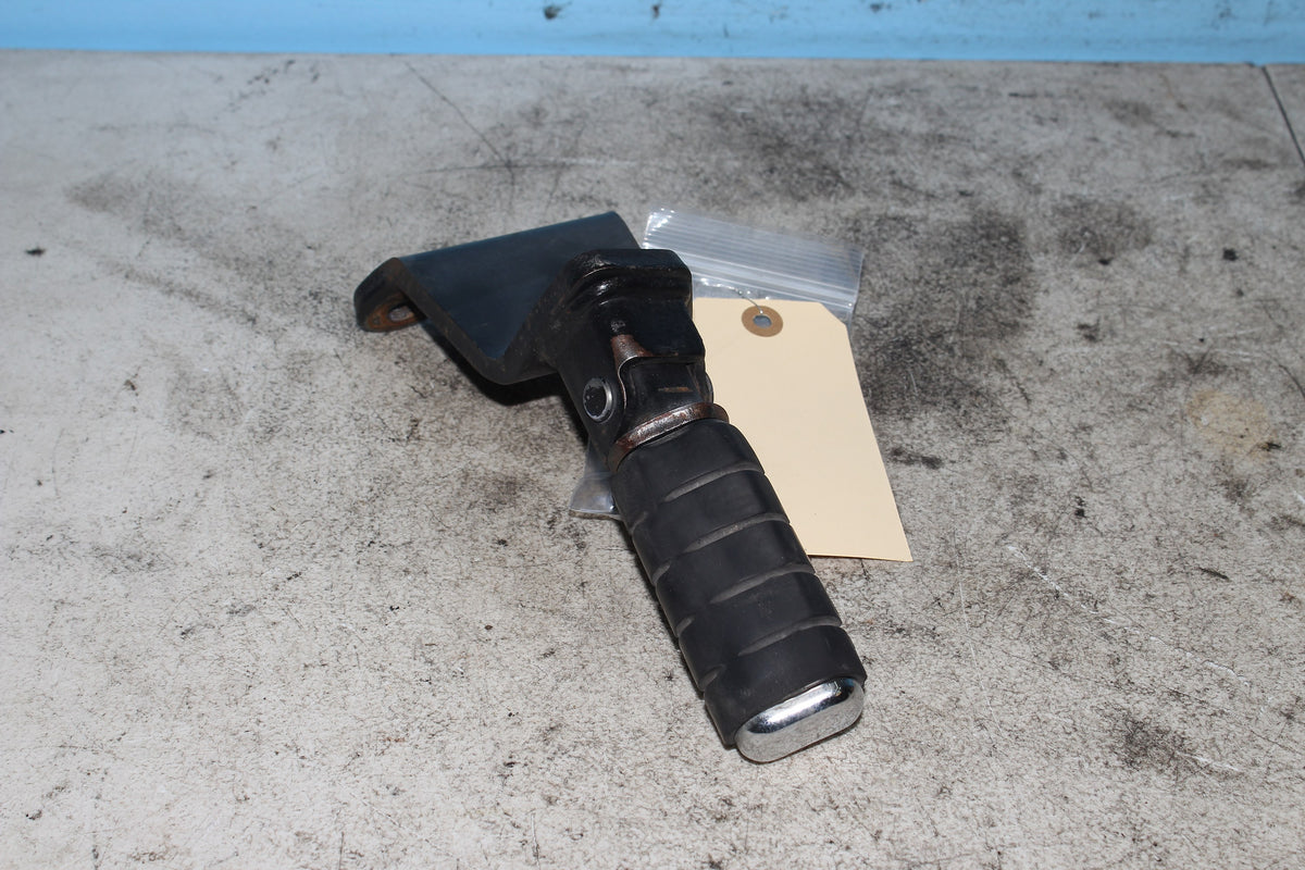 04-09 Honda Shadow Aero VT750C Driver Left Foot Peg Front Footrest Bracket Mount