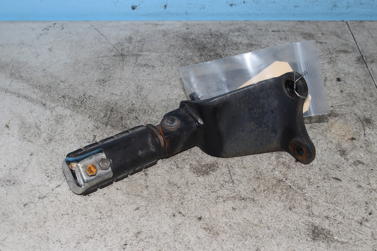 04-09 Honda Shadow Aero VT750C Driver Left Foot Peg Front Footrest Bracket Mount