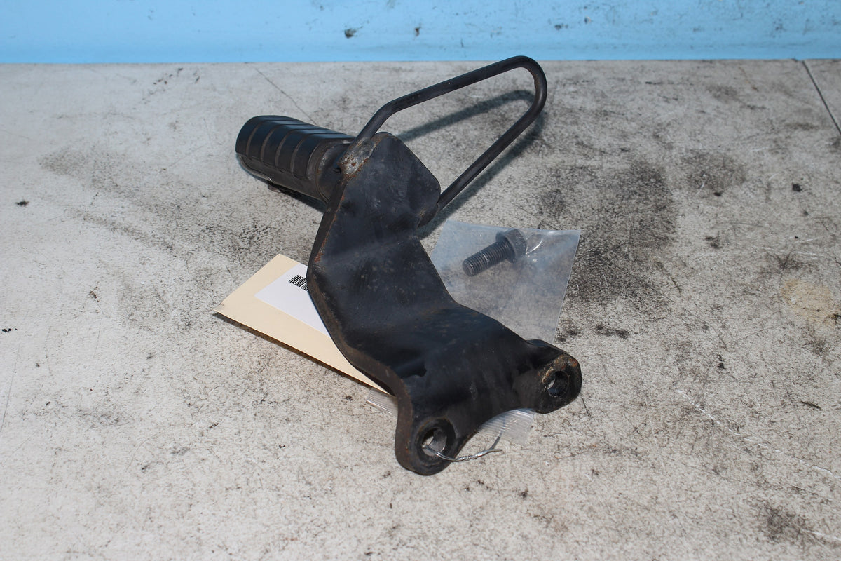 04-09 Honda Shadow Aero VT750 Driver Right Foot Peg Front Footrest Bracket Mount