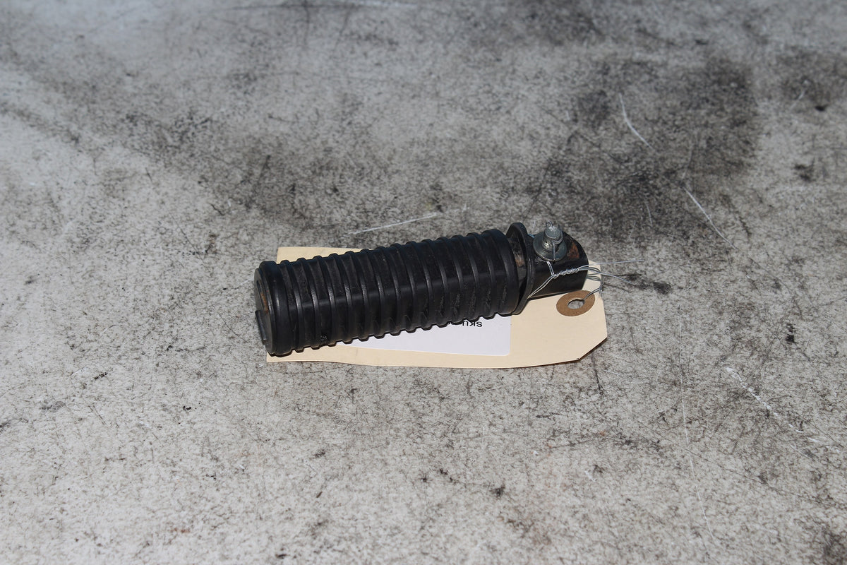 04-09 Honda Shadow Aero VT750C Passenger Foot Peg Right Rear Footrest Rubber