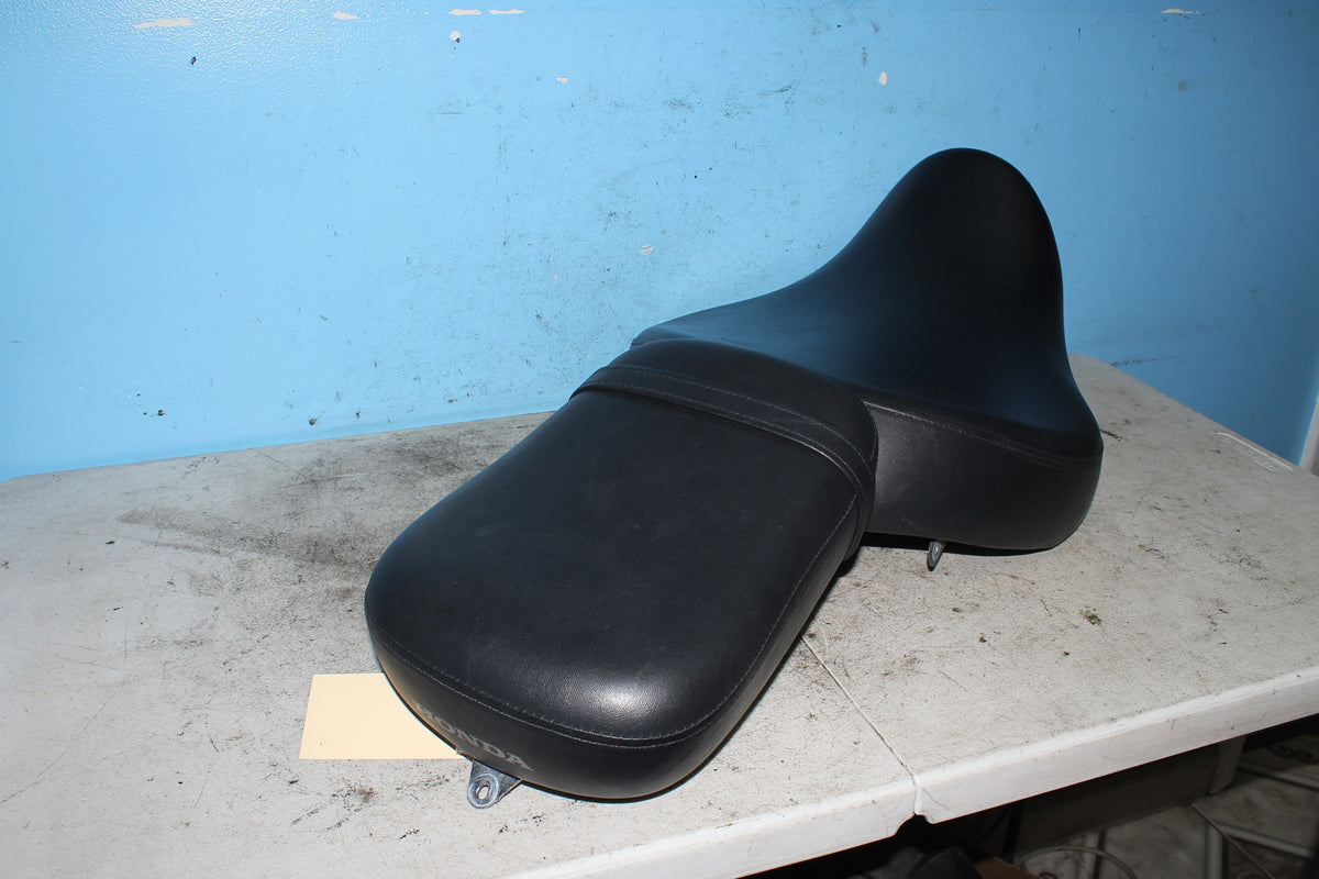 04-08 Honda Shadow Aero VT750C Seat Saddle Driver Passenger 2 Piece Pillion