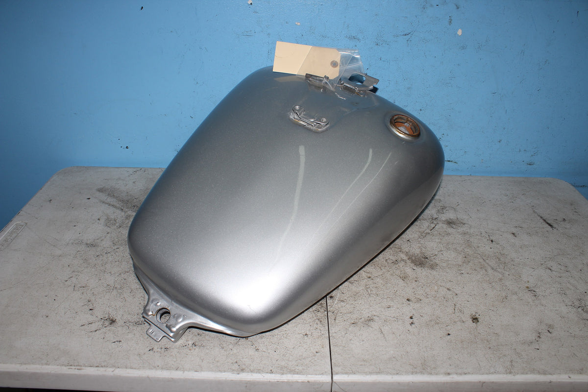 04-09 Honda Shadow Aero VT750 Gas Fuel Tank Petrol Silver Black SEE DESCRIPTION