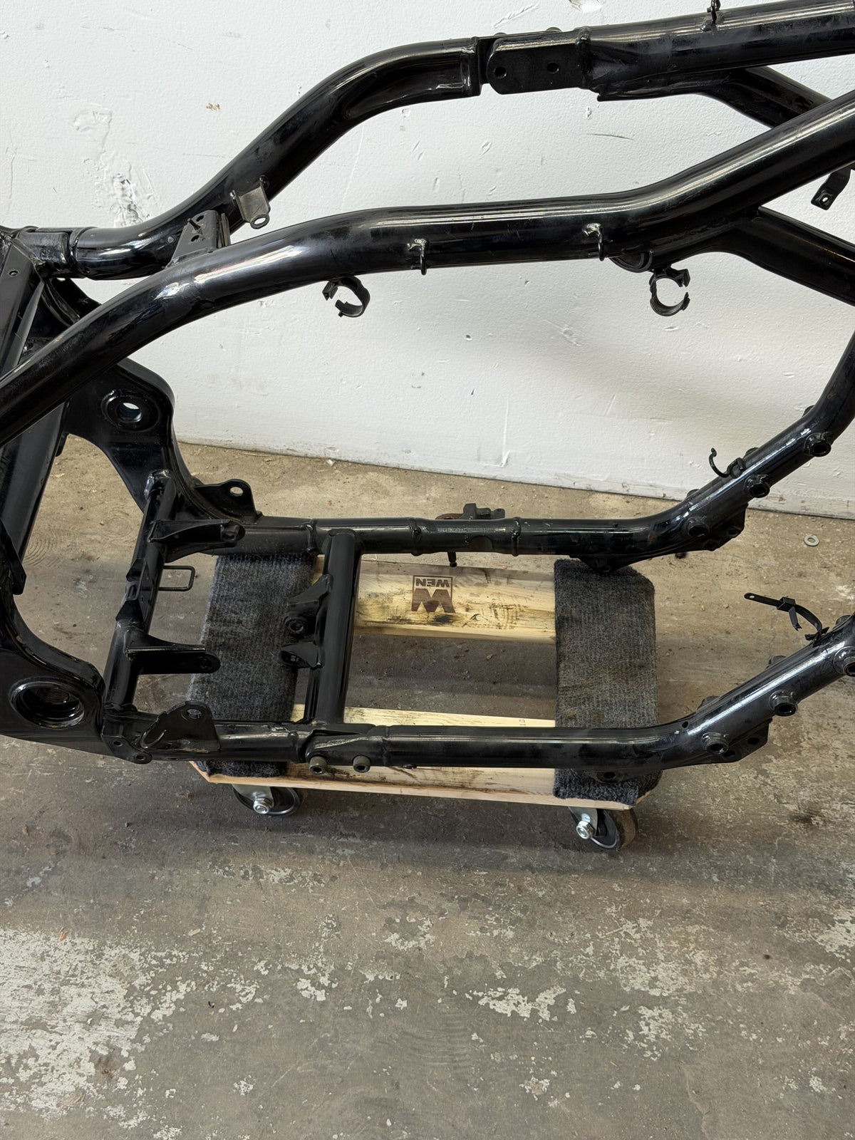 96-01 Yamaha Royal Star XVZ1300 Frame Chassis Main Frame *CLN*