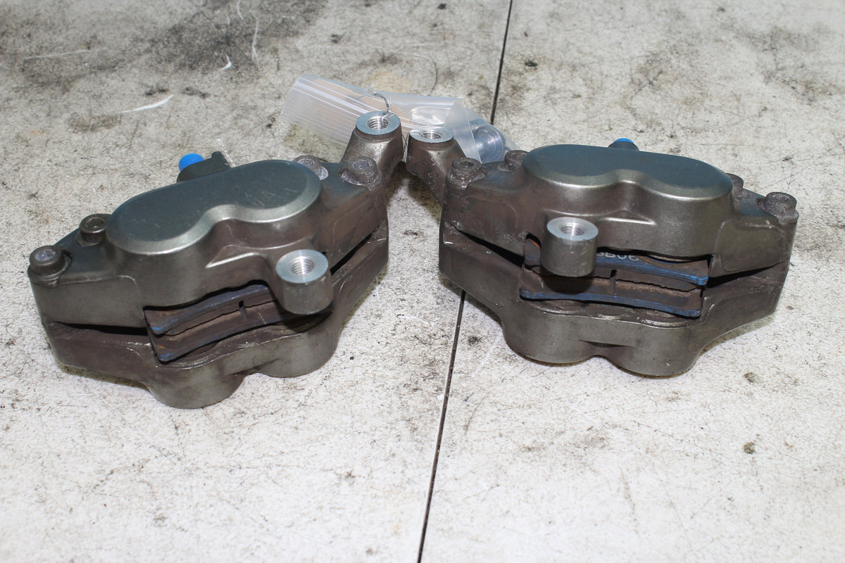96-01 Yamaha Royal Star XVZ1300 Front Brake Calipers Pair Left Right