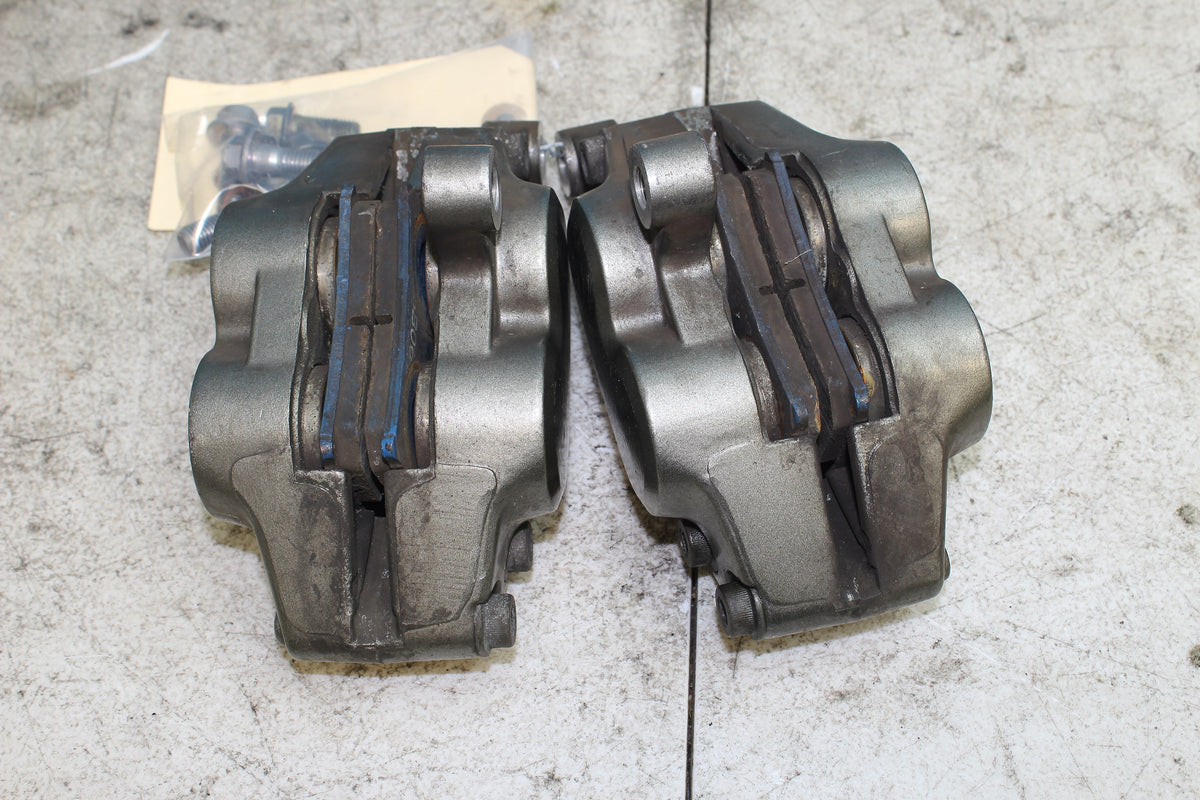 96-01 Yamaha Royal Star XVZ1300 Front Brake Calipers Pair Left Right