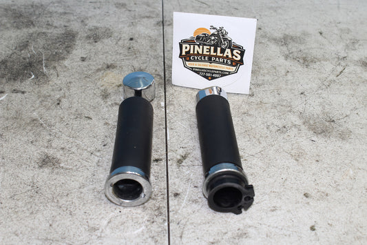 96-01 Yamaha Royal Star XVZ1300 Grips Hand Grips Pair Left Right *DMG*