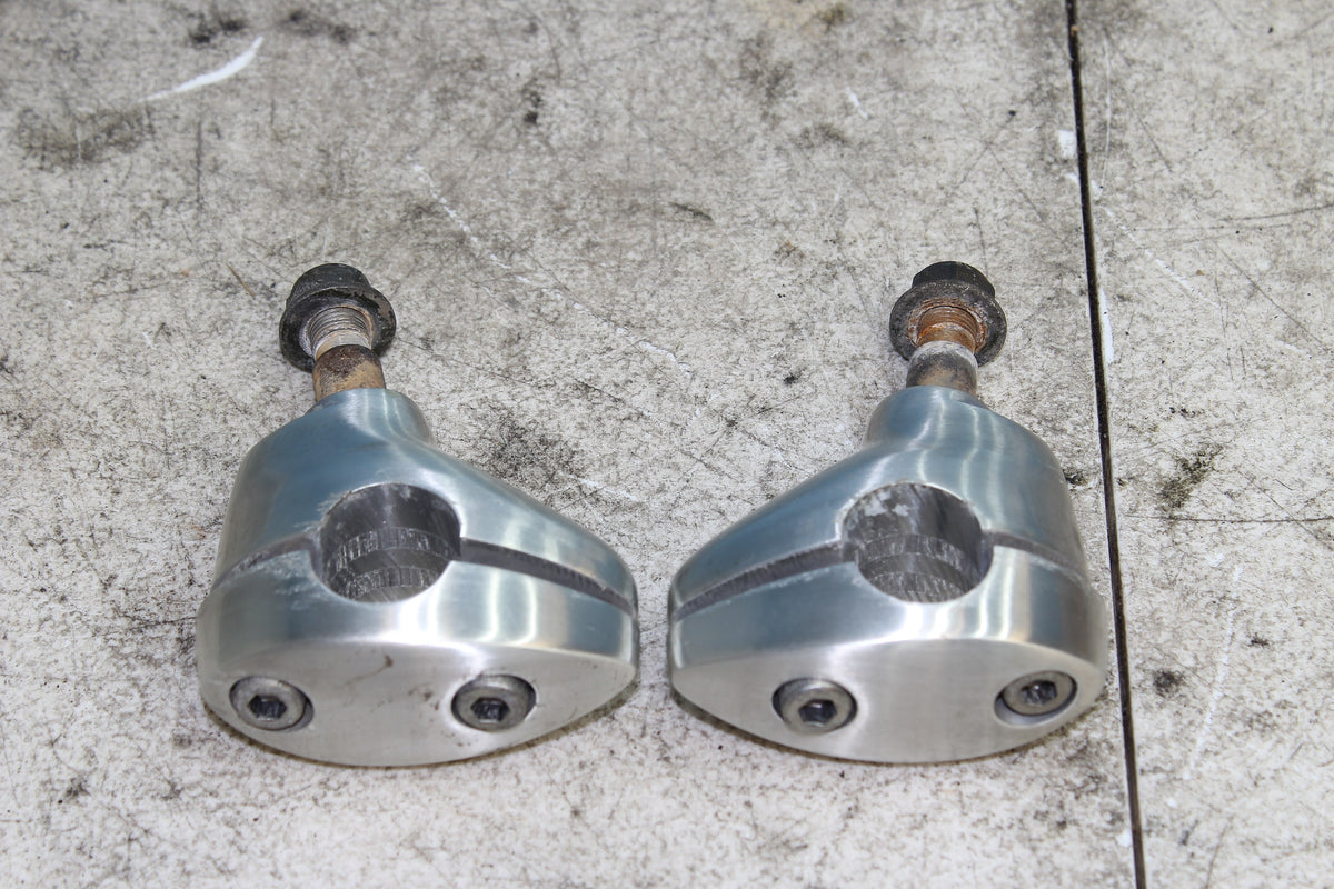 96-01 Yamaha Royal Star XVZ1300 Bar Risers Clamps Upper Lower Handlebar Holders