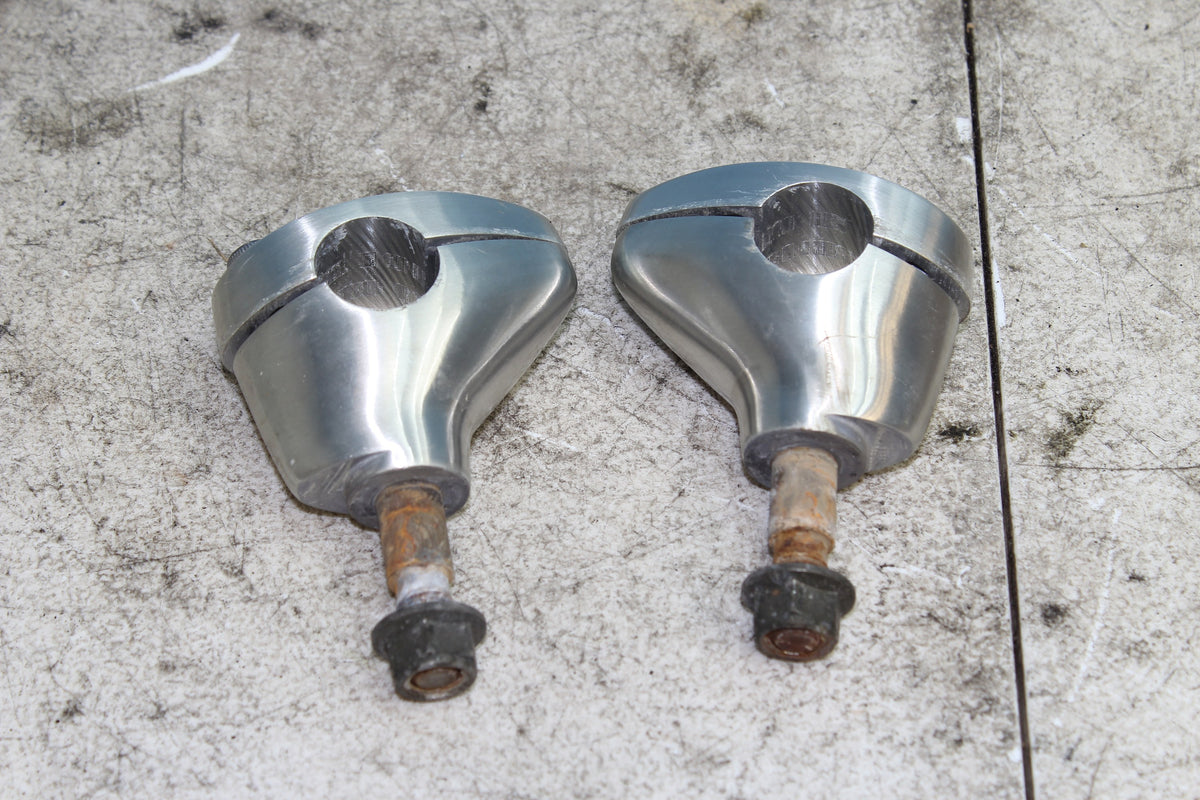 96-01 Yamaha Royal Star XVZ1300 Bar Risers Clamps Upper Lower Handlebar Holders