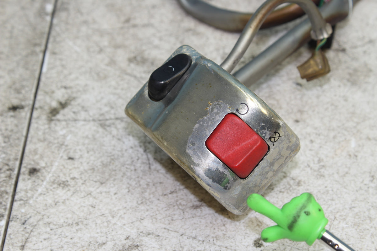 96-98 Yamaha Royal Star XVZ1300 Right Hand Control Switch Start Kill Housing