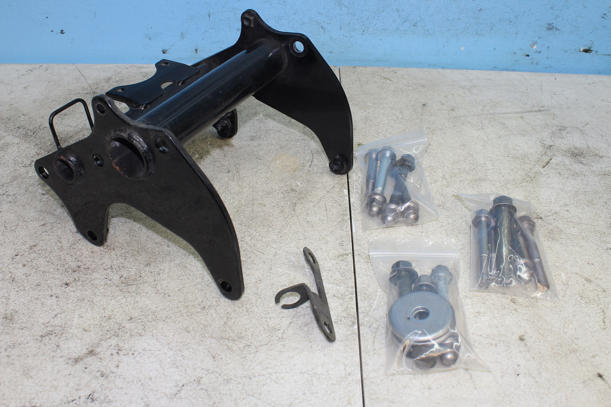 96-01 Yamaha Royal Star XVZ1300 Engine Mount Bracket Motor Trans Cross Bar Bolt