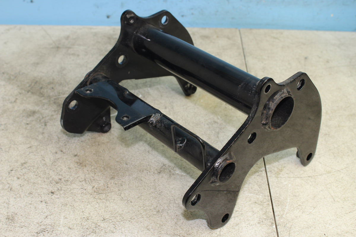 96-01 Yamaha Royal Star XVZ1300 Engine Mount Bracket Motor Trans Cross Bar Bolt