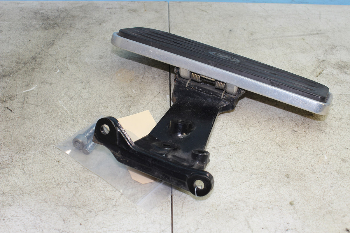 96-01 Yamaha Royal Star XVZ1300 Right Floorboard Driver Floor Board Footrest