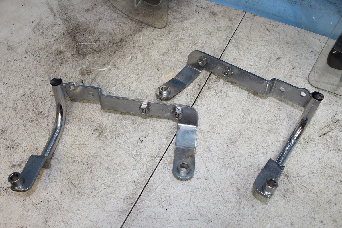 96-01 Yamaha Royal Star XVZ1300 Windshield Windscreen Brackets Mount Emblem